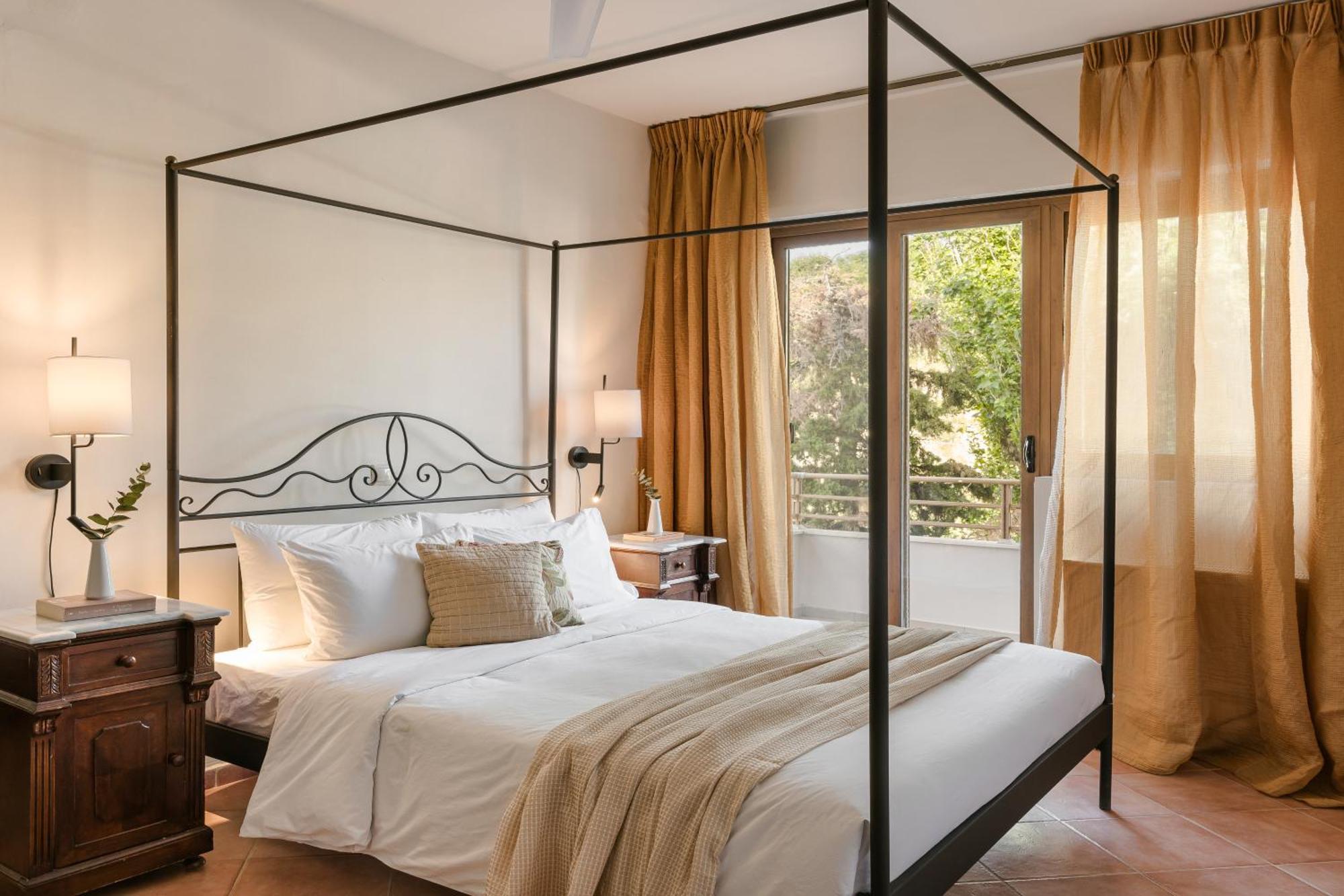 Niki Beach Hotel Kamariotissa Rom bilde
