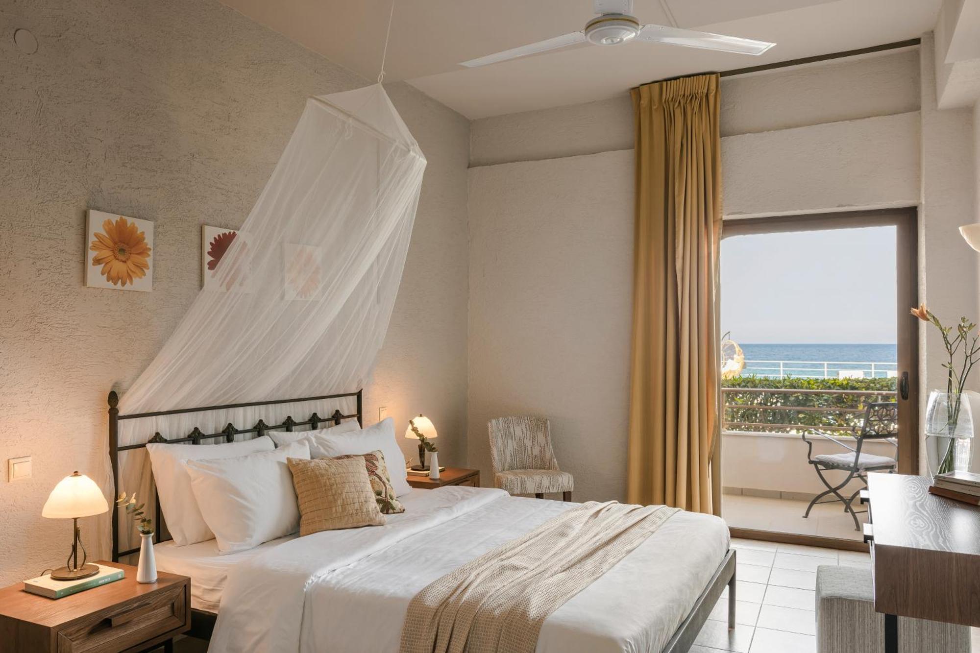 Niki Beach Hotel Kamariotissa Rom bilde