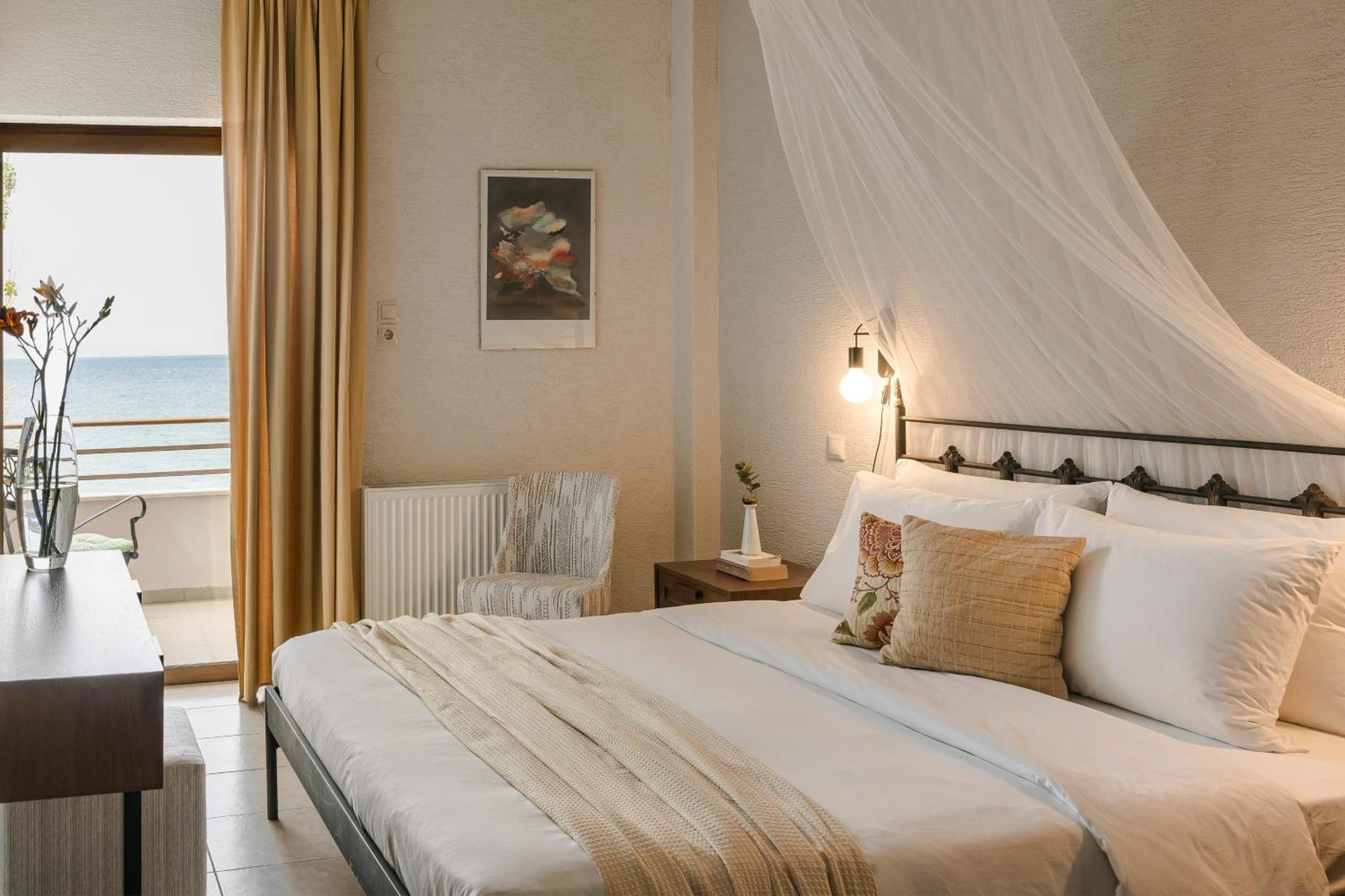 Niki Beach Hotel Kamariotissa Rom bilde